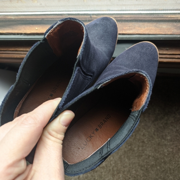 Lucky Brand Suede Ankle Boots Navy Blue Size 6 - Picture 5 of 5